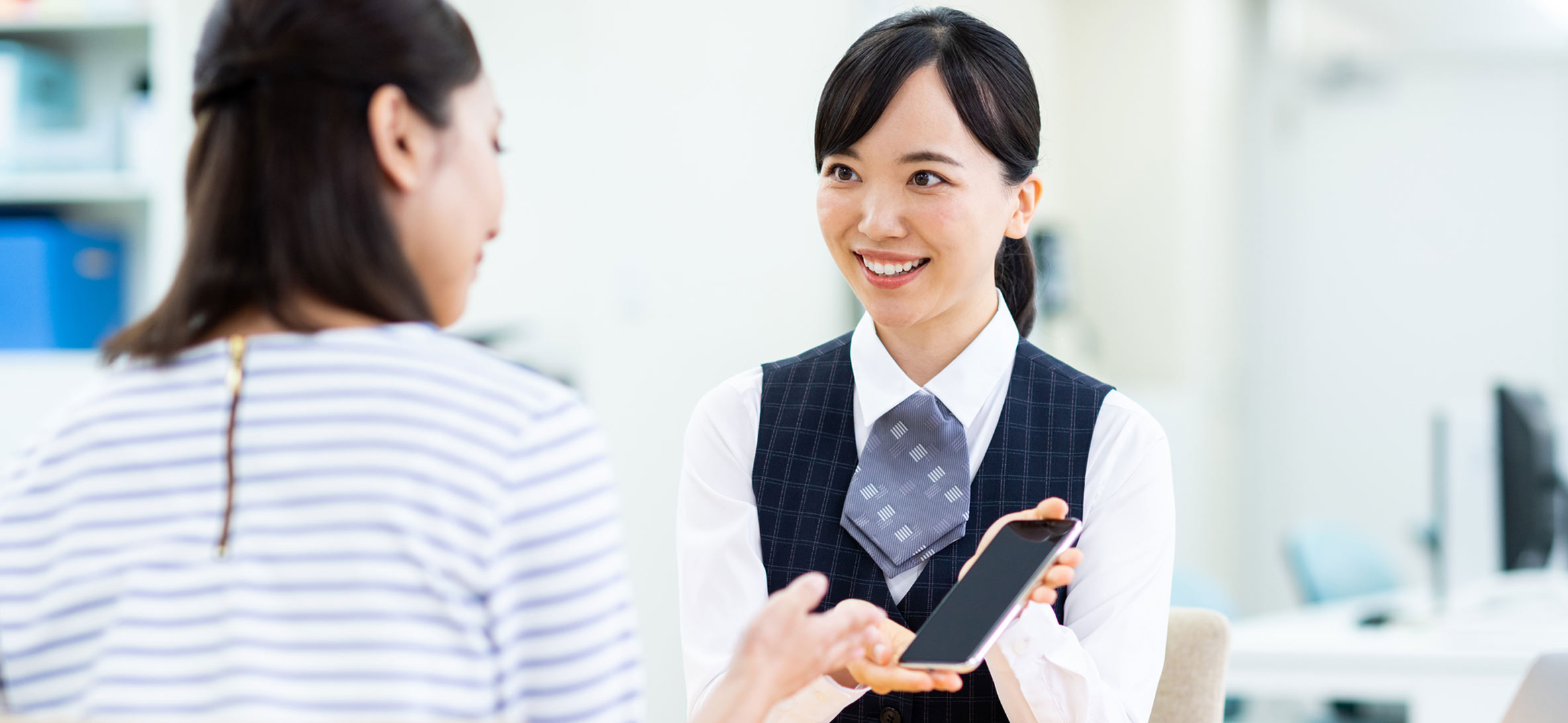 保険の窓口で携帯代をお得にするプランが見つかる!